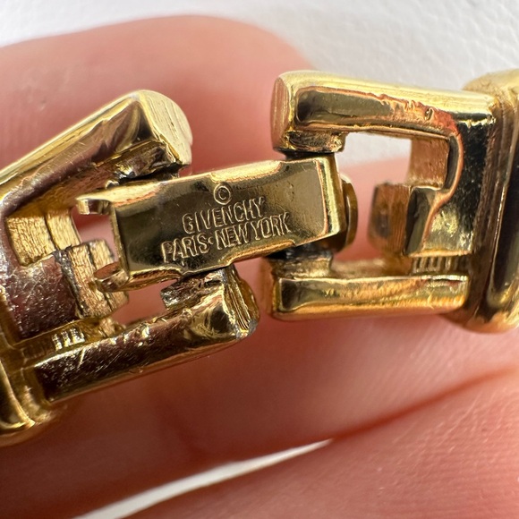 Bold Elegant 1980s GIVENCHY Gold Plate and Black Lucite Statement Necklace RARE - Picture 5 of 8